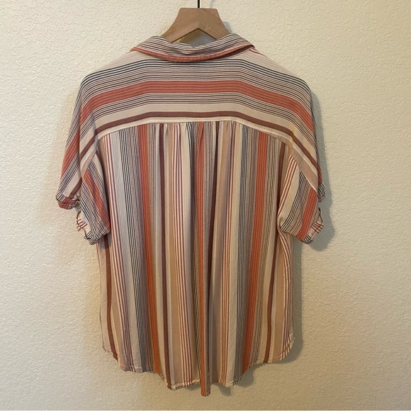 Universal Thread Top XL - Picture 2 of 4